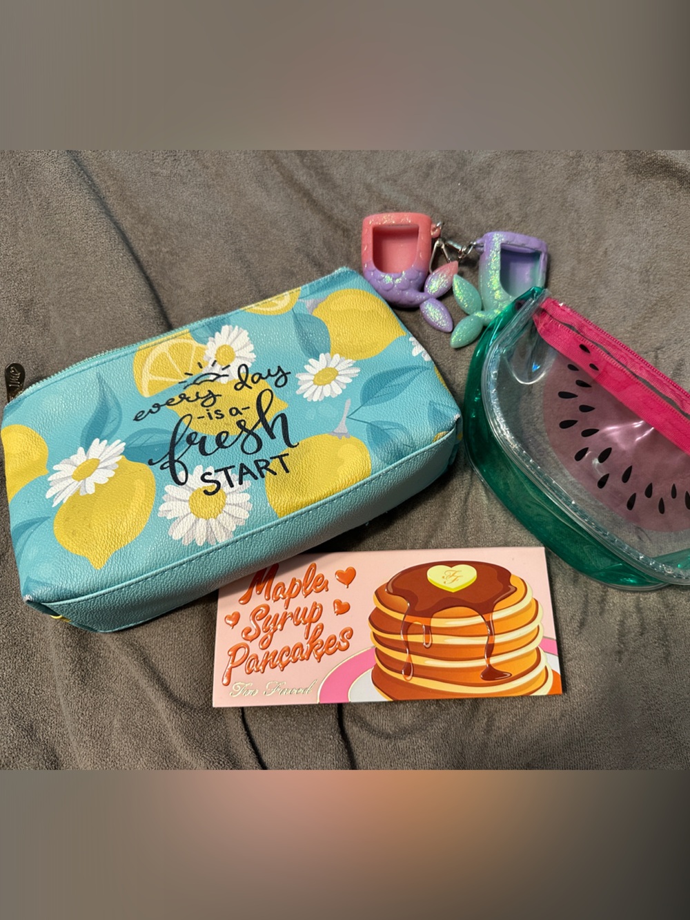 Too Faced Maple Syrup Pancakes Eyeshadow Palette - Pink, Peach, Brown